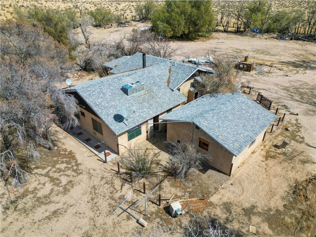 45200 Camelot Drive, House other with 2 bedrooms, 2 bathrooms and 2 parking in Yermo CA | Image 4