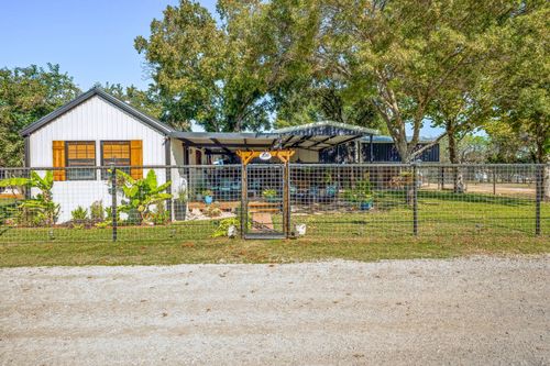 220 Treasure Bch, Comanche, TX, 76442-5627 | Card Image