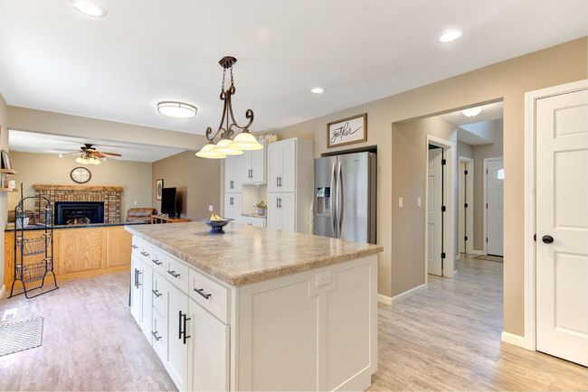 12-web-or-mls-_NEW9356_7_8.jpg | Image 12