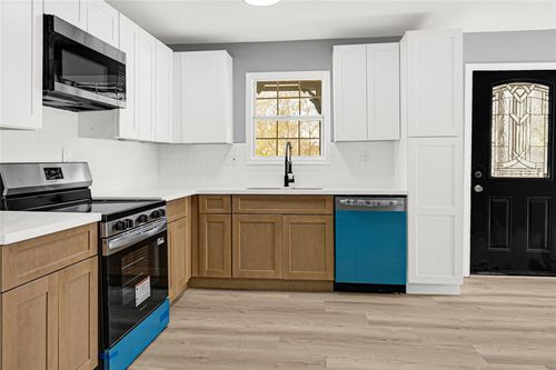 831 Becker St, Channelview, TX, 77530-2826 | Card Image