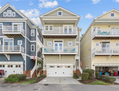 112-9518R 3rd Bay Street, Norfolk, VA, 23518 | Card Image