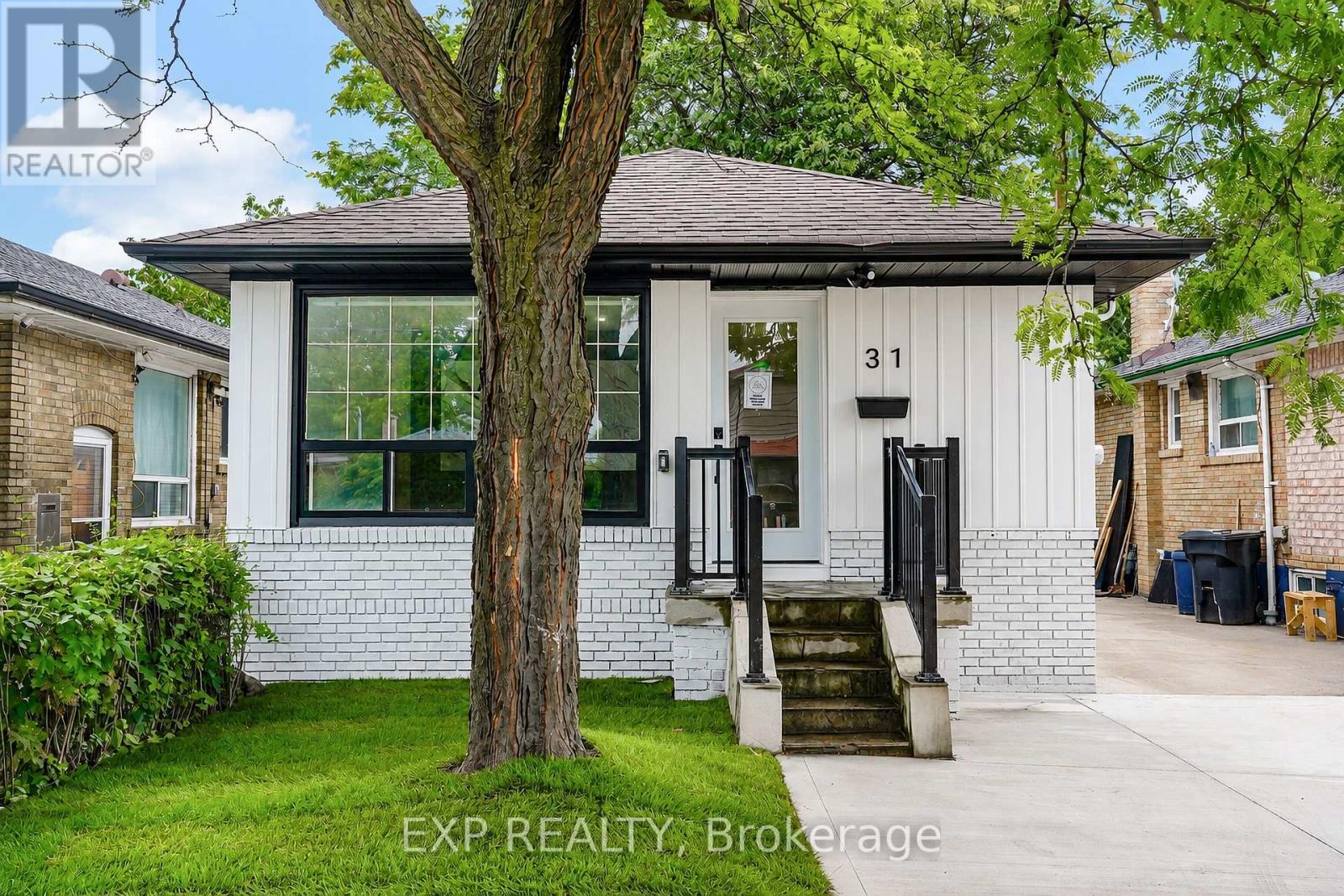 Residential in Toronto (Kennedy Park) 5