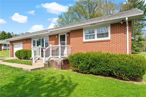 56 Spring Valley Dr, Washington, PA, 15301-6214 | Card Image