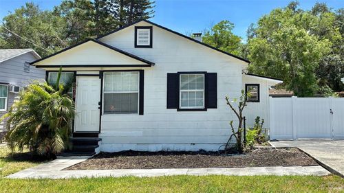2219 Thrace St, TAMPA, FL, 33605-6424 | Card Image