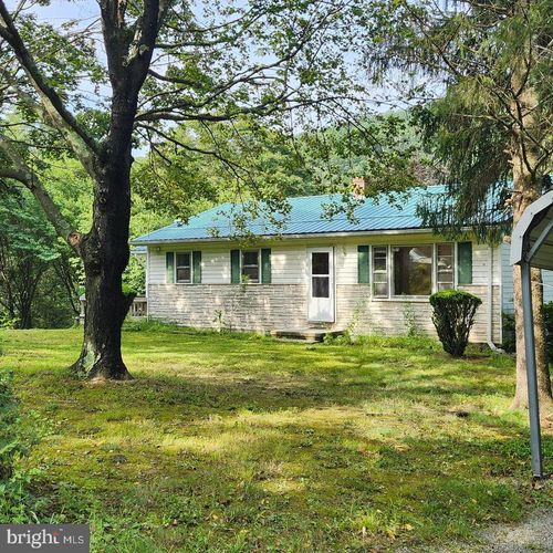 2445 Bear Wallow Hollow Rd, AUGUSTA, WV, 26704-7370 | Card Image