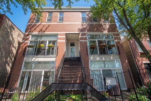 2s-1711 Hoyne Ave, Chicago, IL, 60647-5591 | Card Image