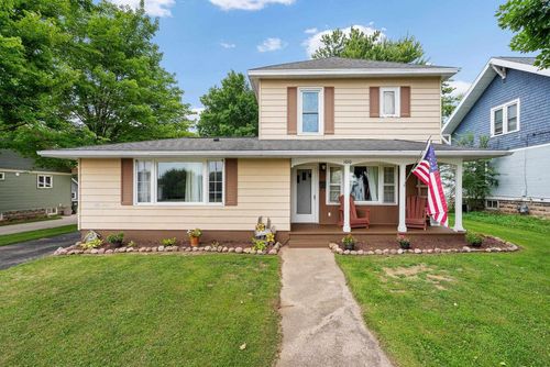 1010 S Pearl Street, NEW LONDON, WI, 54961 | Card Image