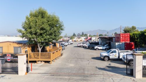 669 Arroyo St, San Fernando, CA, 91340-2219 | Card Image