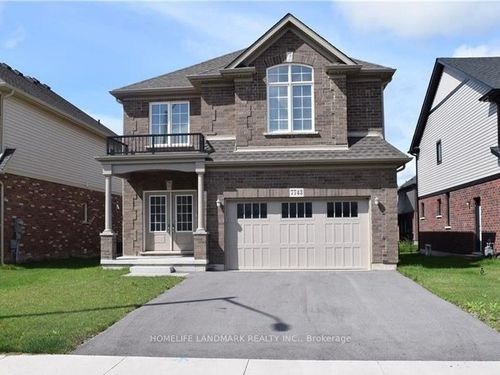 7743 Clendenning St, Niagara Falls, ON, L2G0H2 | Card Image