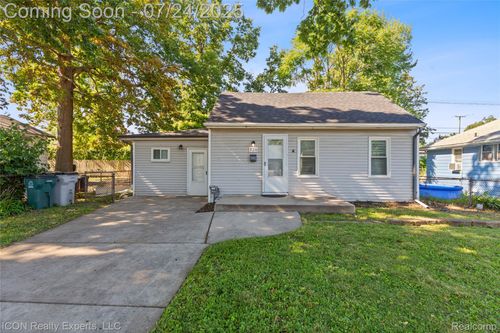 326 W Granet Ave, Hazel Park, MI, 48030-2036 | Card Image