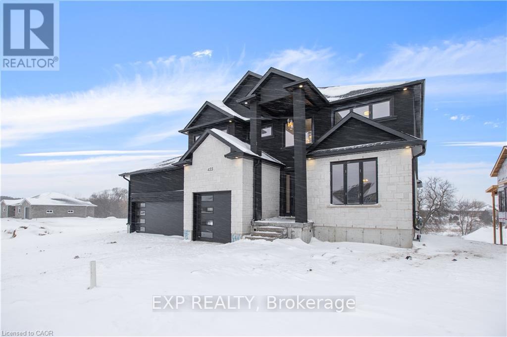 Residential in Perth East (Milverton) 3