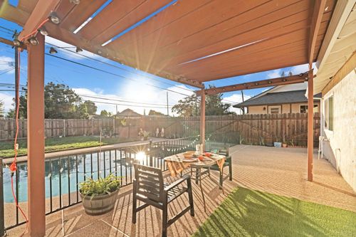 852 Daisy Ave, Lodi, CA, 95240-0943 | Card Image