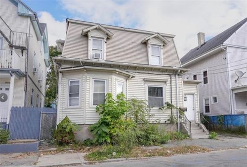 197 Althea St, Providence, RI, 02909-2205 | Card Image