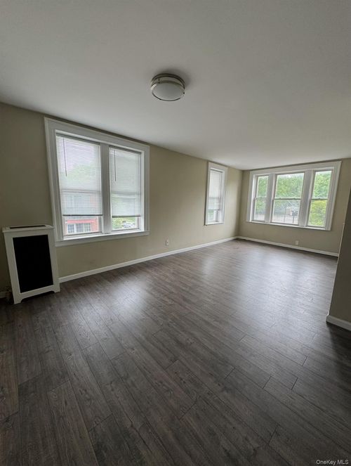 8021 Myrtle Ave, Glendale, NY, 11385-7642 | Card Image