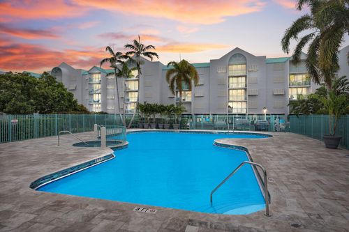 apt-206-3635 Seaside Dr, Key West, FL, 33040-5298 | Card Image