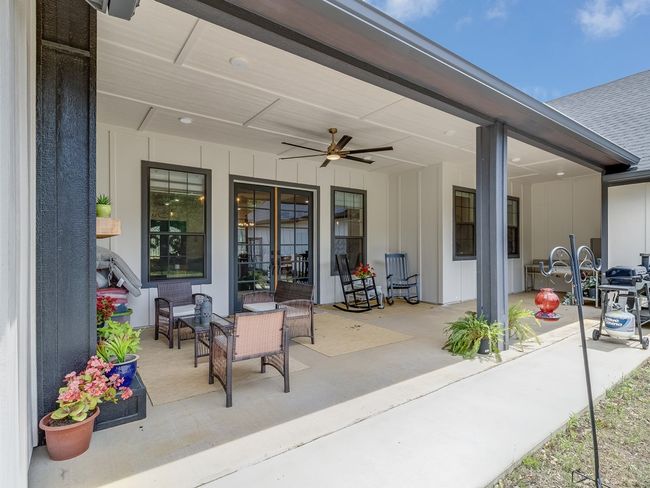 655 An County Road 403, Home with 3 bedrooms, 3 bathrooms and 3 parking in Palestine TX | Image 5