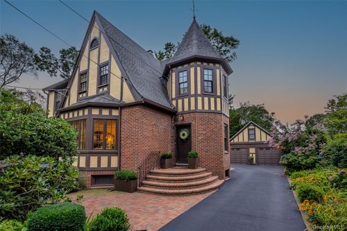 3602 Island Rd, Wantagh, NY, 11793-3341 | Card Image