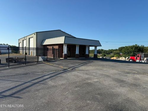 2897 S York Hwy, Jamestown, TN, 38556-5333 | Card Image
