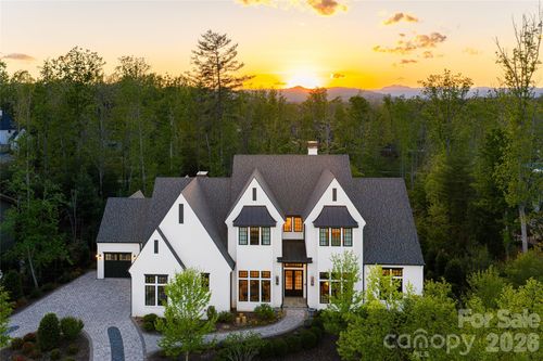 6 Stansbury Dr, Asheville, NC, 28803-0152 | Card Image