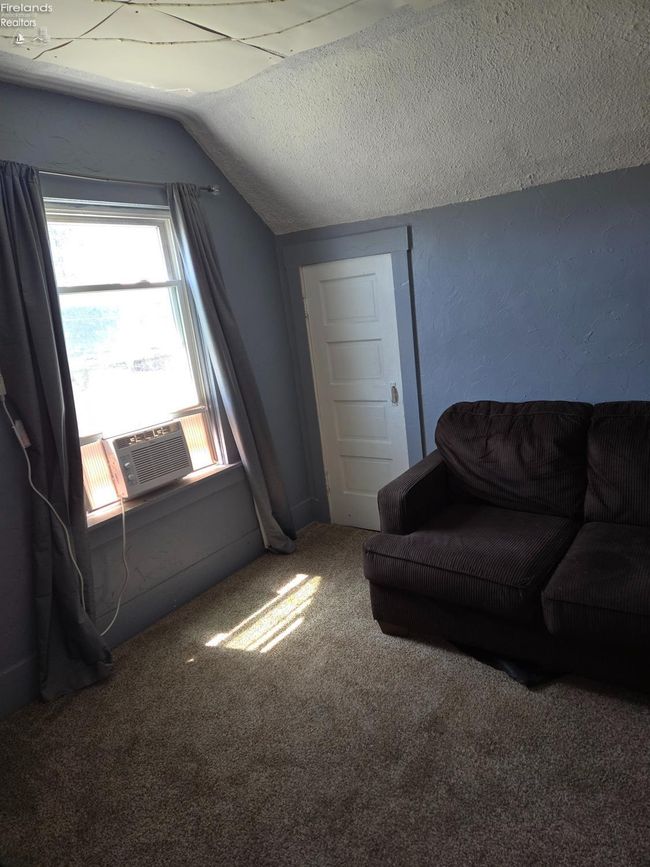 91 1 St Ave, House other with 6 bedrooms, 2 bathrooms and 2 parking in Tiffin OH | Image 20