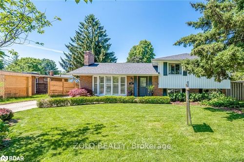 198 White Pines Dr, Burlington, ON, L7L4E4 | Card Image