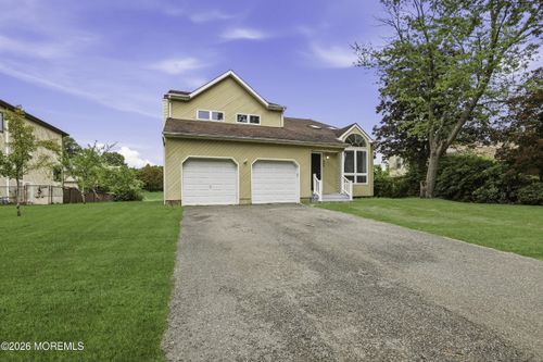 659 Mccormick Dr, Toms River, NJ, 08753-4324 | Card Image
