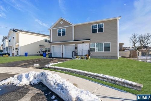 6 Rossi Ct, South Hackensack, NJ, 07606-1535 | Card Image