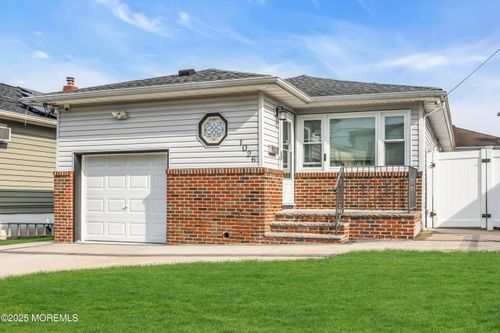 1026 Essex Ave, Linden, NJ, 07036-2234 | Card Image