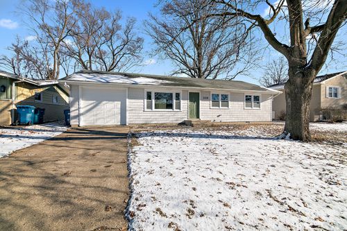 208 Sycamore Ln, Momence, IL, 60954-1035 | Card Image