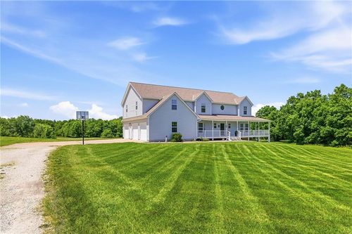 11310 S Hunt Rd, Lone Jack, MO, 64070-8609 | Card Image