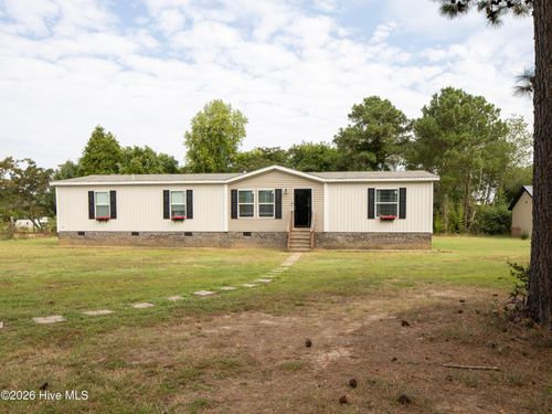 107 Lori Ln, Dunn, NC, 28334-9524 | Card Image