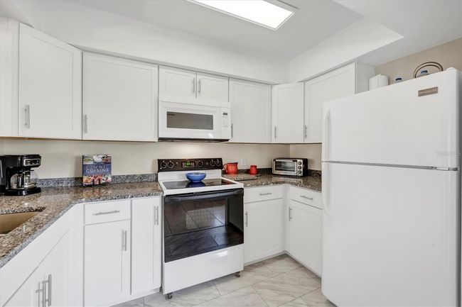 1060 - 1060 Cockrill St, House other with 2 bedrooms, 2 bathrooms and null parking in VENICE FL | Image 12