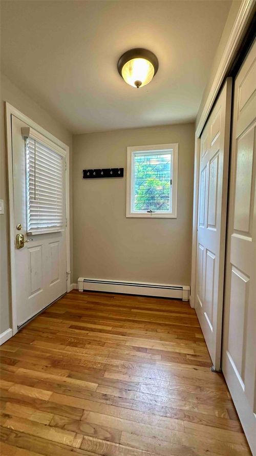 apt-4-158 Anstice St, Oyster Bay, NY, 11771-3528 | Card Image