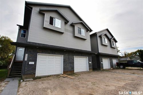 201 10th Street E, Prince Albert, SK, S6V0Y8 | Card Image