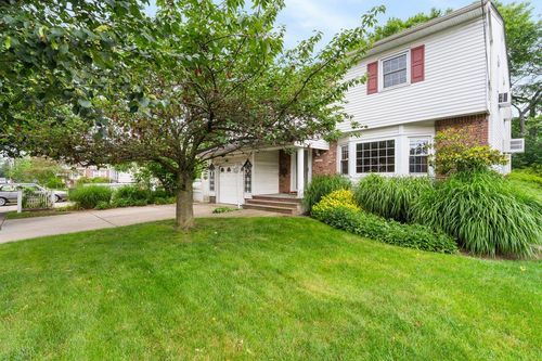 2609 Parkview Pl, Baldwin, NY, 11510-3740 | Card Image