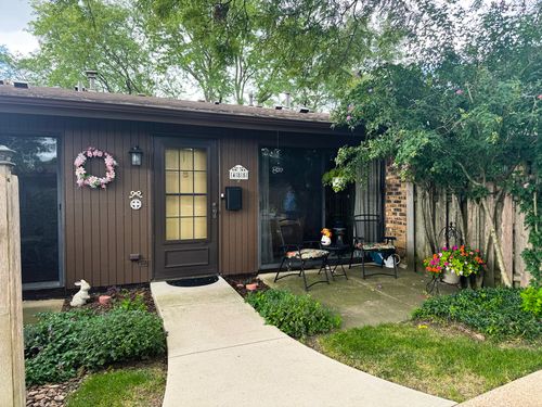 unit-b-485 Raintree Ct, Glen Ellyn, IL, 60137-6707 | Card Image