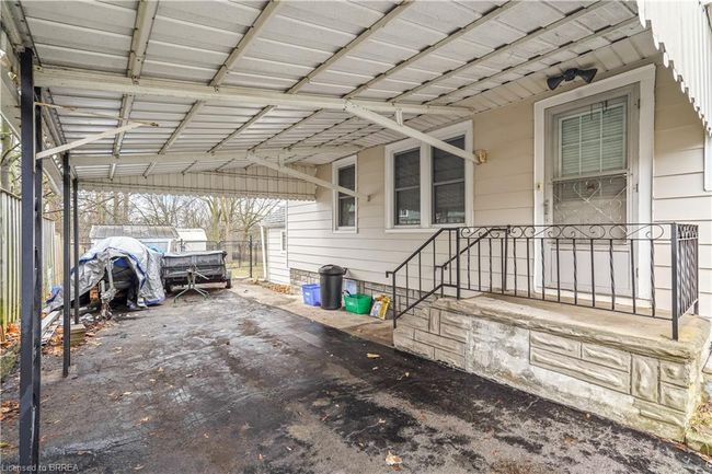 226 Charing Cross St, House other with 3 bedrooms, 1 bathrooms and 5 parking in Brantford ON | Image 7