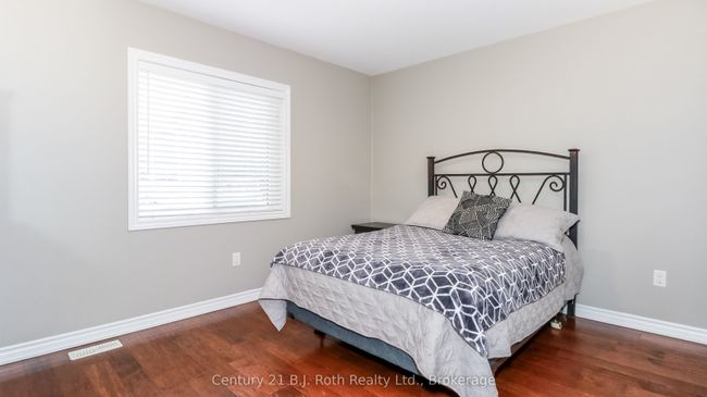 3031 Second St, House other with 3 bedrooms, 2 bathrooms and 6 parking in Severn ON | Image 13