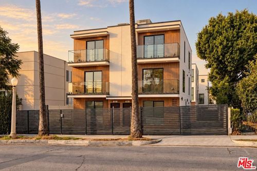 1963 N Beachwood Dr, Los Angeles, CA, 90068-4006 | Card Image