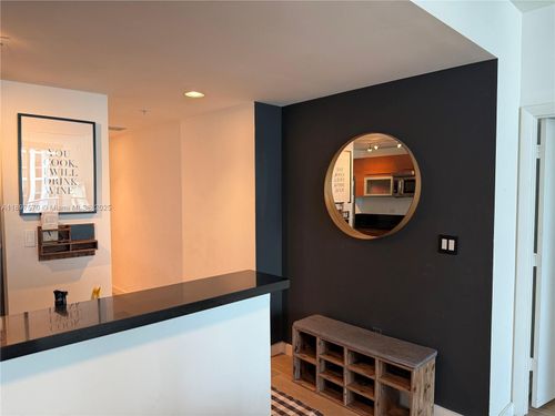 apt-2004-253 Ne 2nd St, Miami, FL, 33132-2293 | Card Image