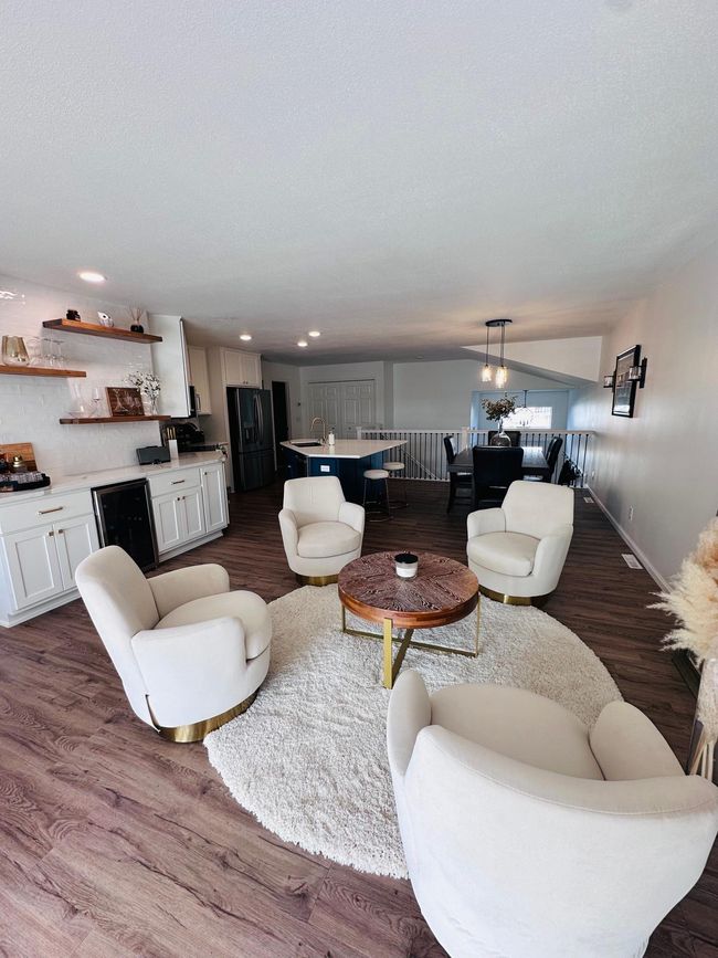 Main Floor | Image 11