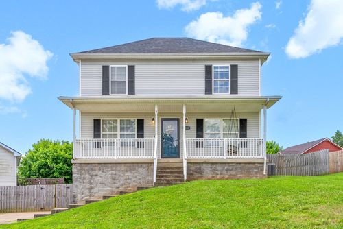 1102 Gunpoint Dr, Clarksville, TN, 37042-6775 | Card Image