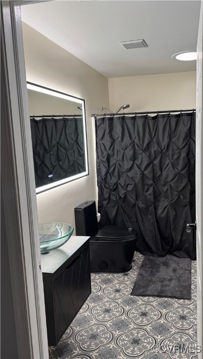Hall Bath recently updated! | Image 21