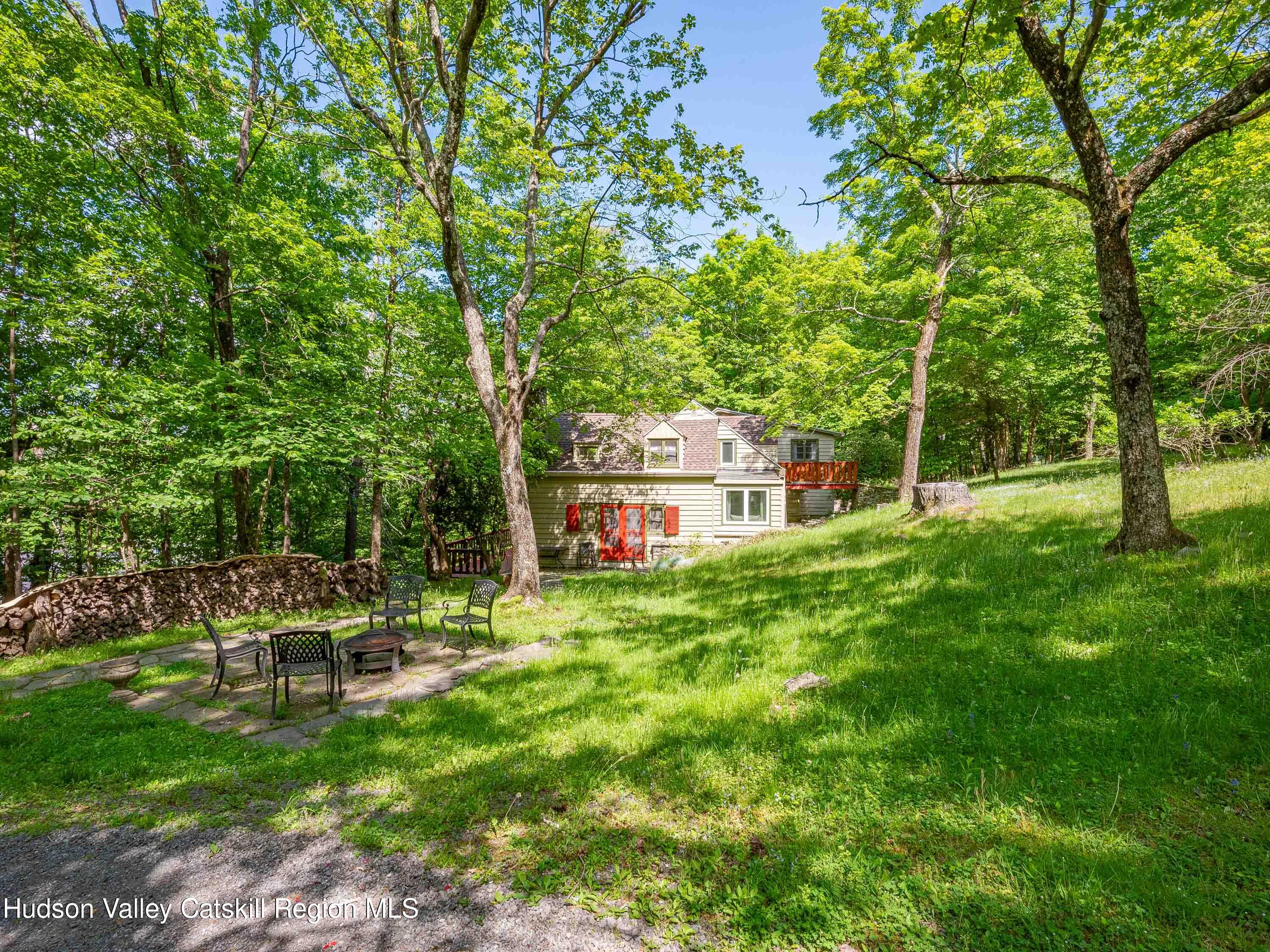 Broadview Rd, Woodstock, NY 12498