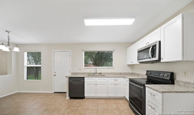 4039 Privet Pl, House other with 3 bedrooms, 3 bathrooms and null parking in San Antonio TX | Image 8