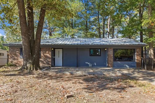 3504 Shamrock Dr, Pine Bluff, AR, 71603-8418 | Card Image