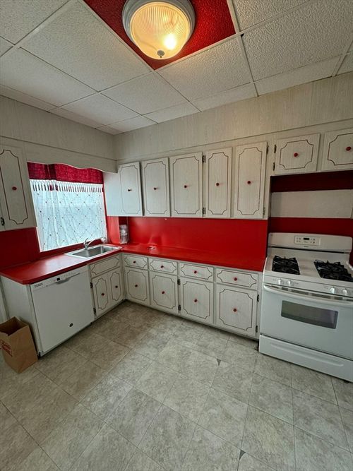 apt-3-165 Cottage St, Boston, MA, 02128-3207 | Card Image