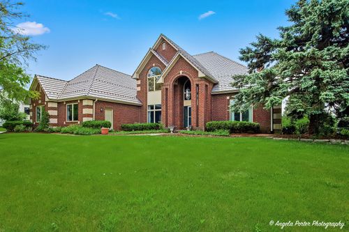 10711 Bull Valley Dr, Woodstock, IL, 60098-8094 | Card Image