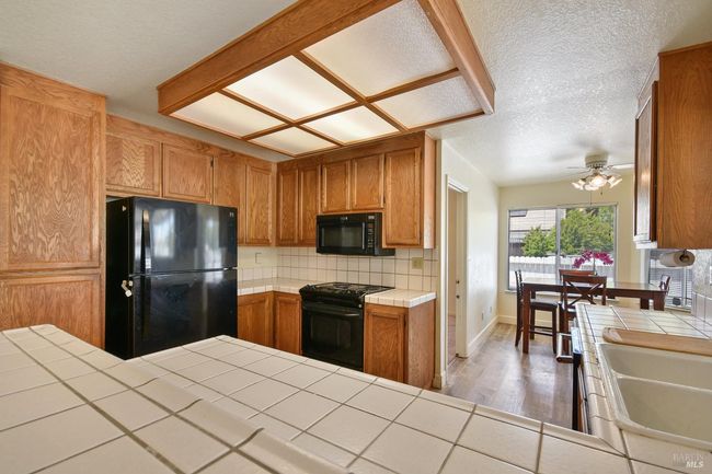 2928 Candleberry Way, House other with 4 bedrooms, 2 bathrooms and 3 parking in Fairfield CA | Image 17