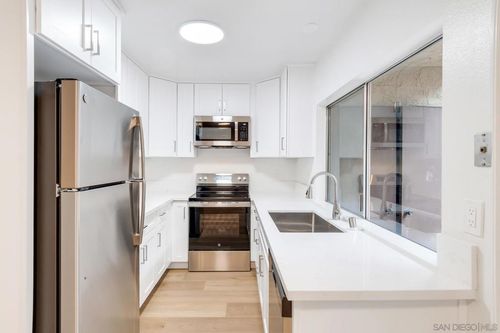 1711 Summertime Dr, El Cajon, CA, 92021-1070 | Card Image